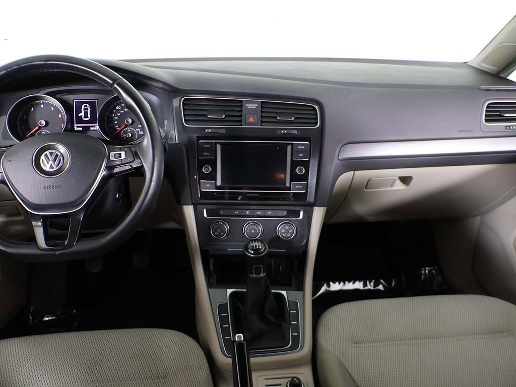 Used 2019 Volkswagen Golf S image 33