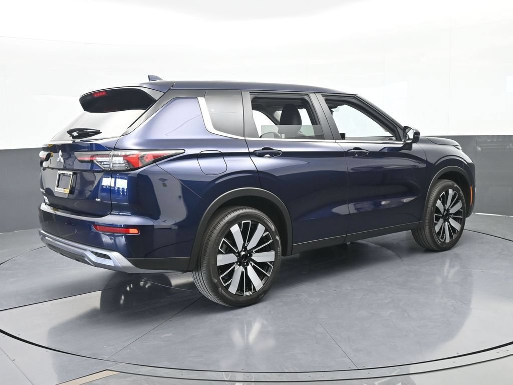 New 2026 Mitsubishi Outlander SE FWD image 6