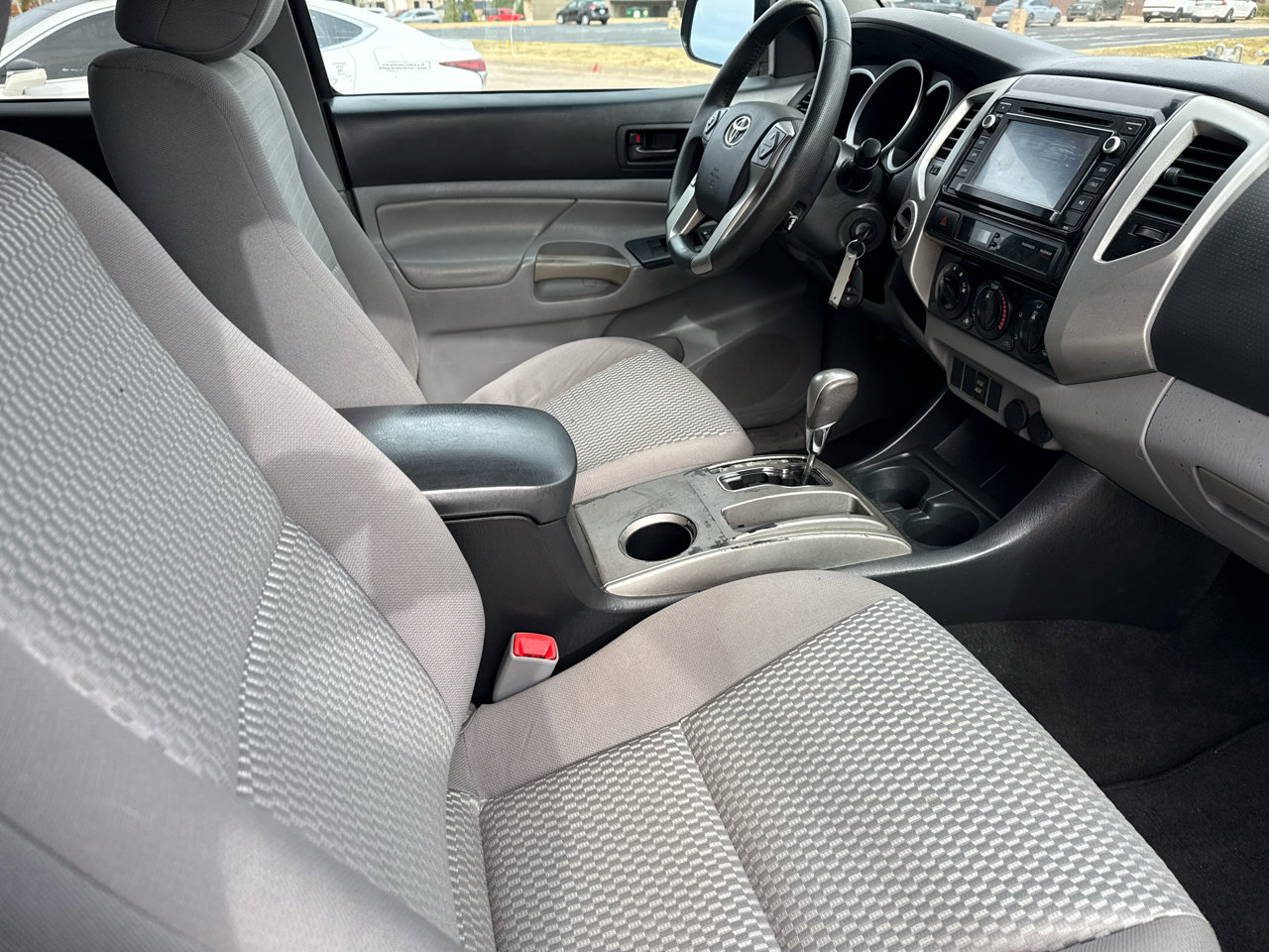 Used 2014 Toyota Tacoma 4x4 Double Cab w/ SR5 Package image 42