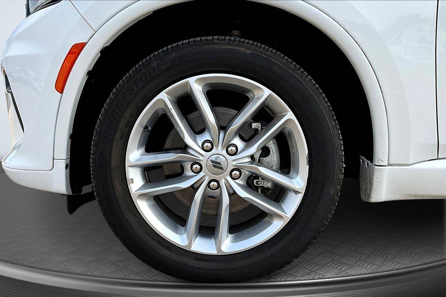 Used 2024 Dodge Durango GT image 9