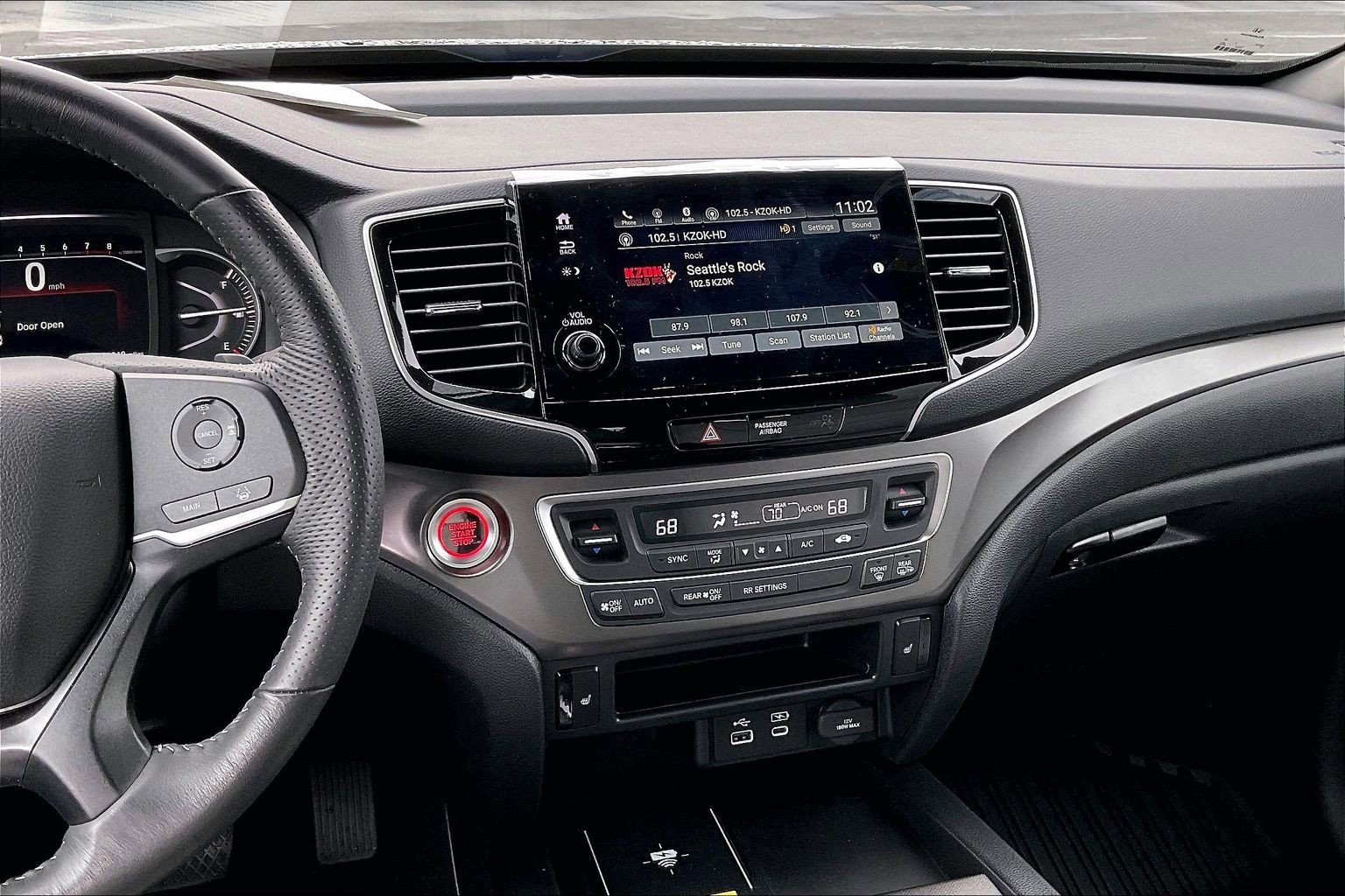 Used 2025 Honda Passport EX-L image 6