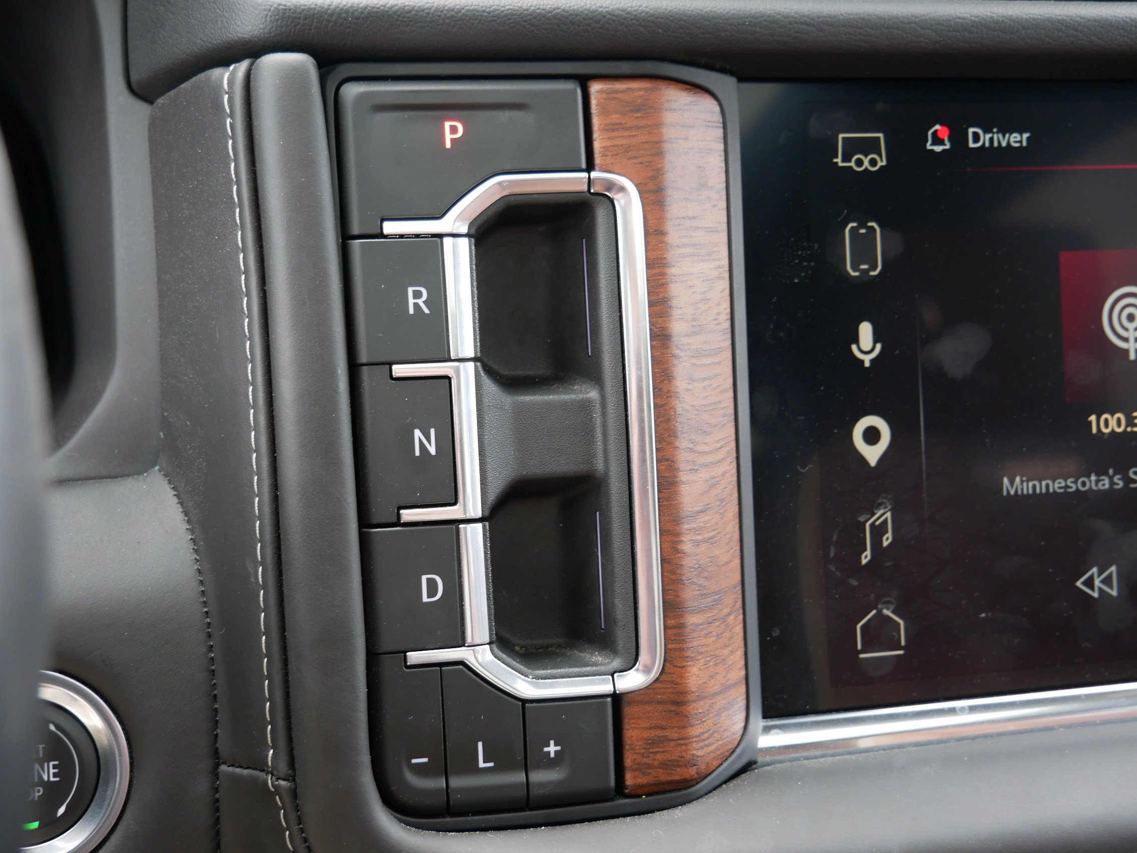 Used 2024 GMC Yukon Denali Ultimate AWD/4WD image 27