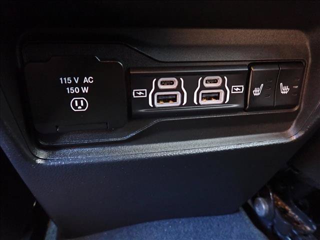 Used 2023 Jeep Grand Cherokee Limited w/ Black Appearance Package AWD/4WD image 11