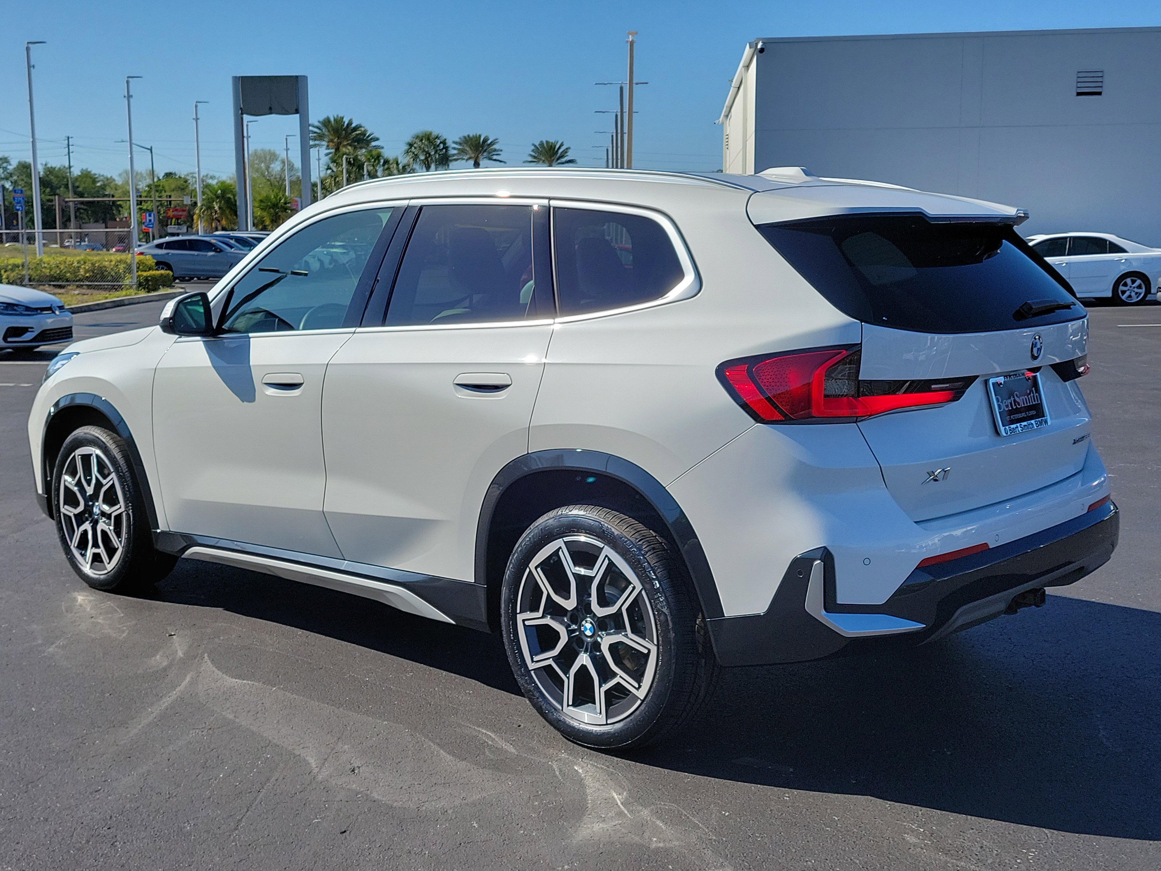 Used 2026 BMW X1 xDrive28i w/ Technology Package image 4