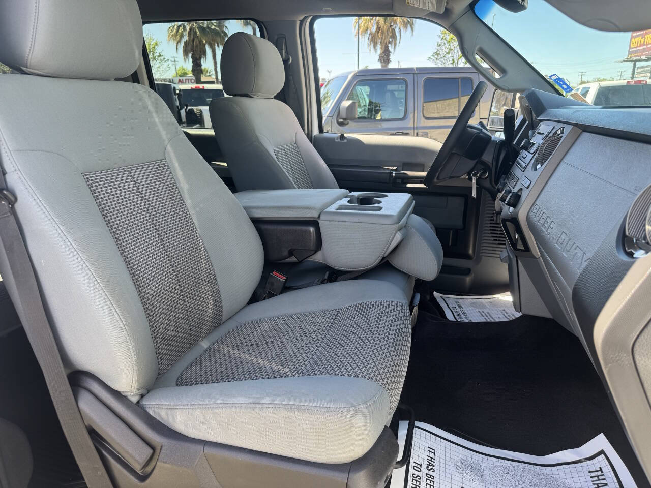 Used 2016 Ford F250 XLT w/ XLT Premium Package AWD/4WD image 16