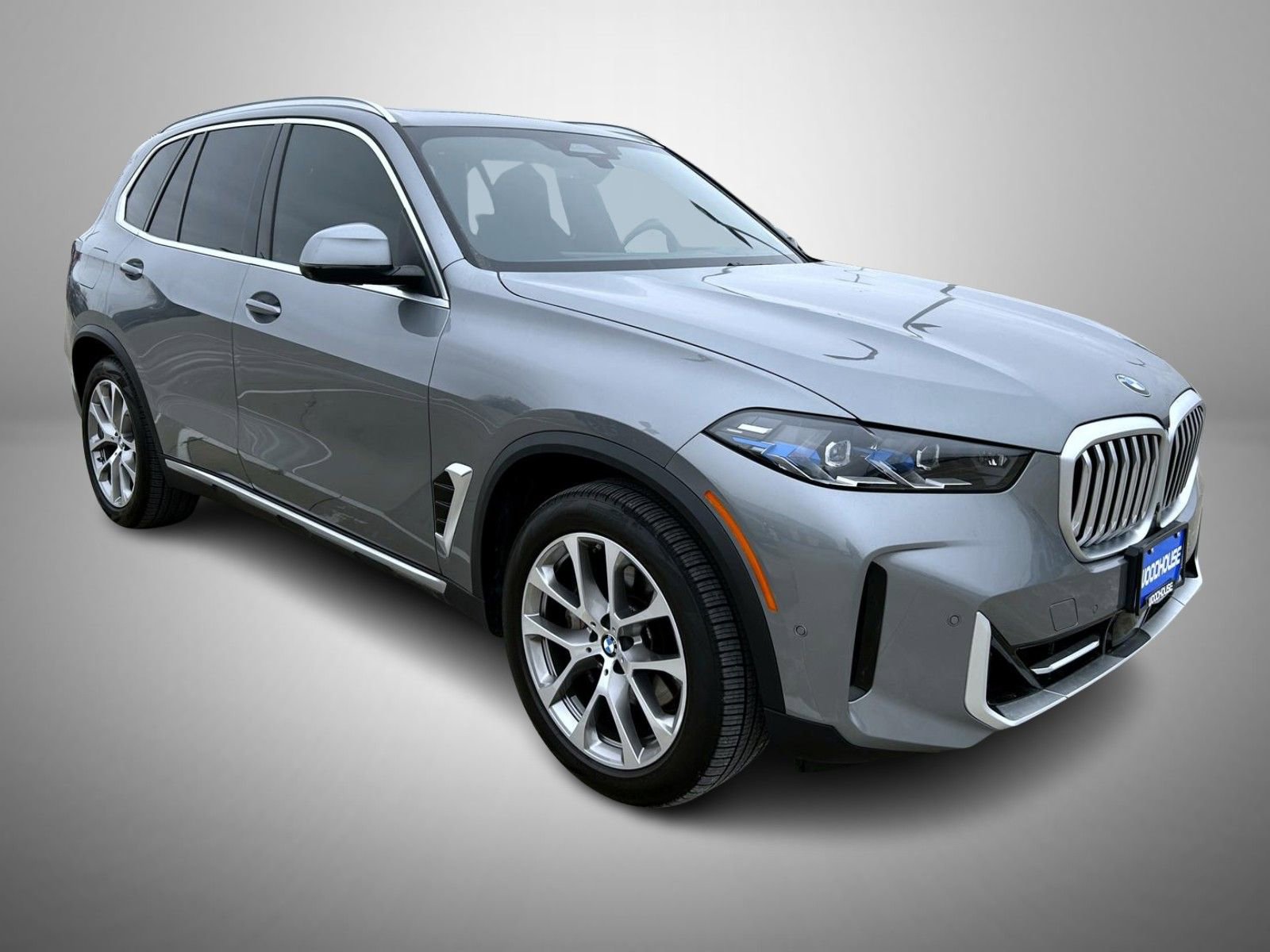 Used 2024 BMW X5 xDrive40i w/ Premium Package image 3