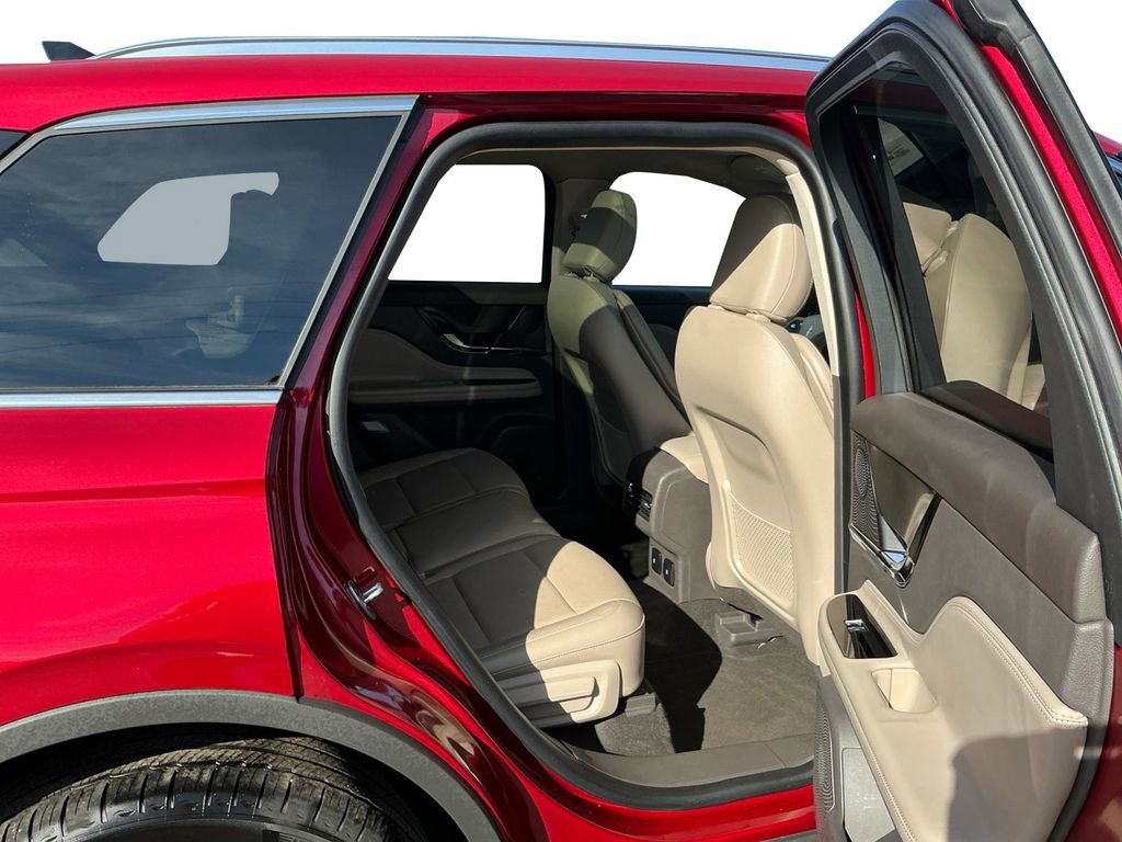 Used 2024 Lincoln Corsair Reserve w/ Equipment Group 201A image 23