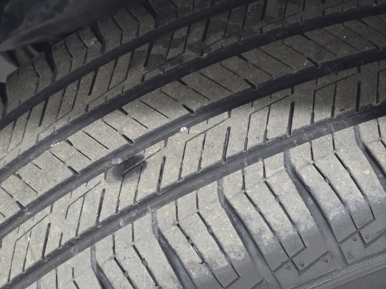 Used 2024 Nissan Rogue S image 8