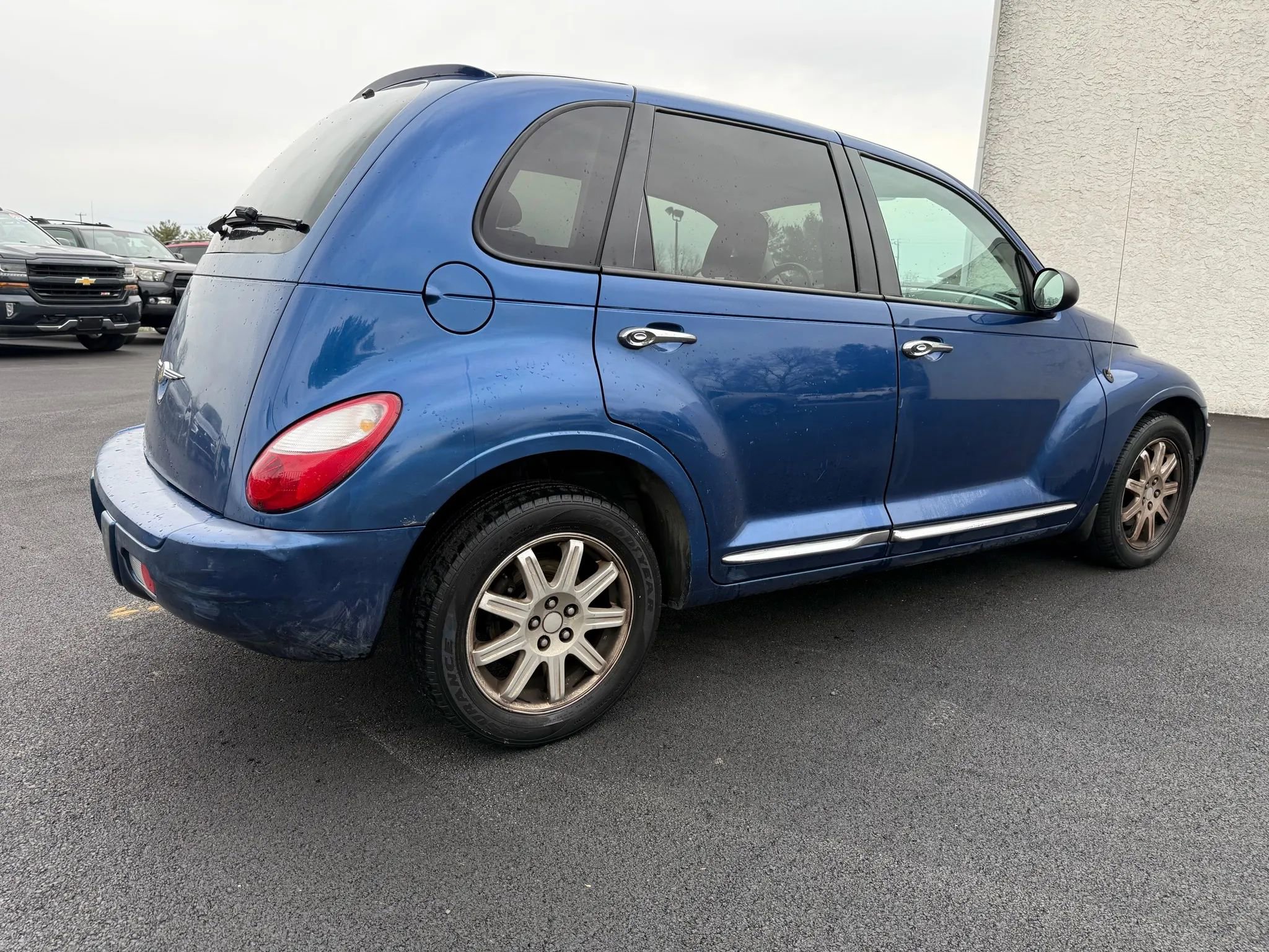 Used 2010 Chrysler PT Cruiser w/ Convenience Group image 4