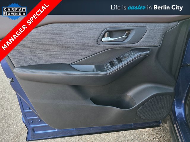 Used 2023 Nissan Rogue SV image 23