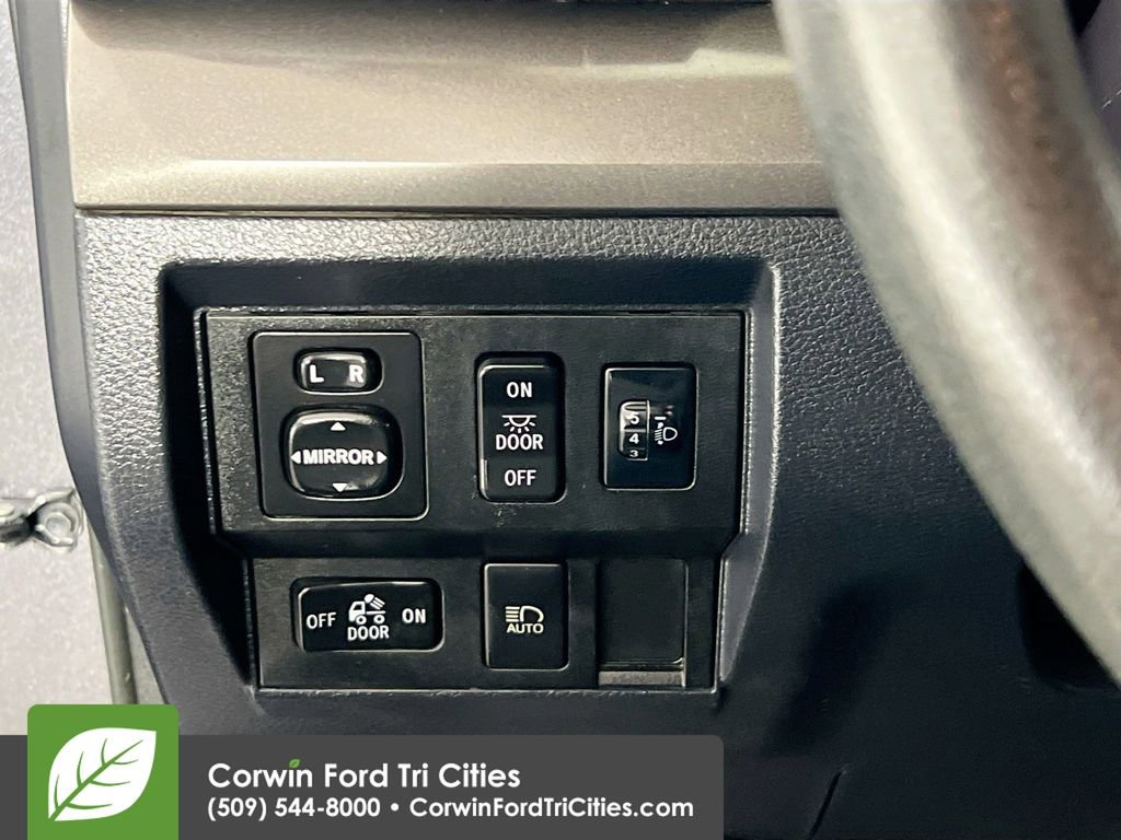 Used 2018 Toyota Tundra SR5 w/ SR5 Upgrade Package image 19