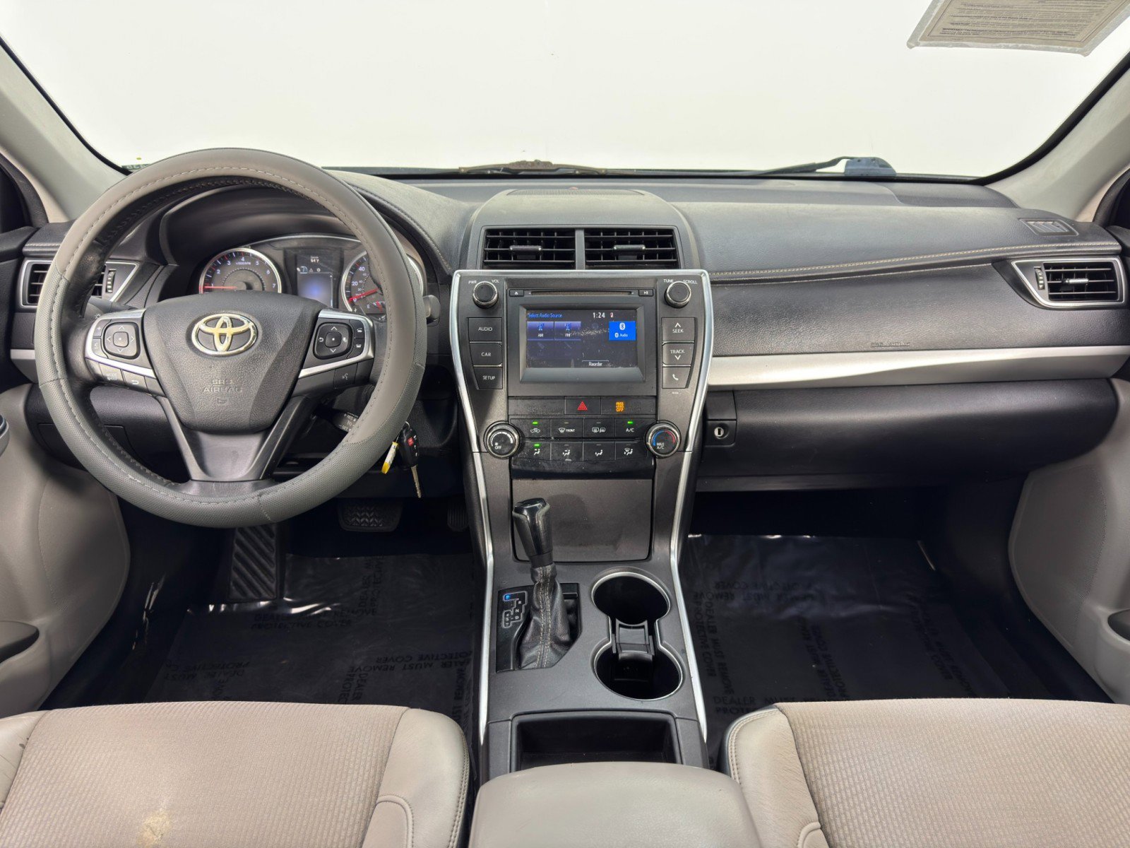 Used 2016 Toyota Camry SE image 10