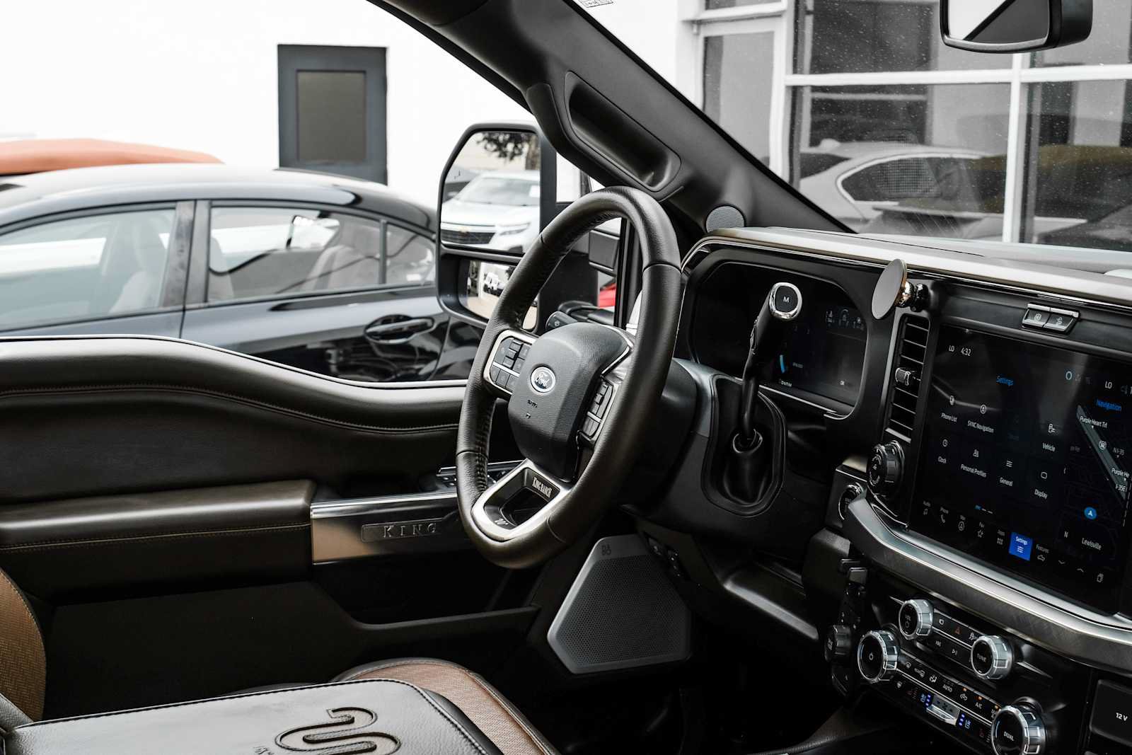 Used 2025 Ford F450 King Ranch w/ Chrome Package AWD/4WD image 16