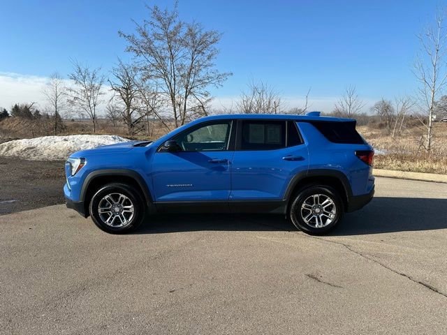 Used 2025 GMC Terrain Elevation image 3