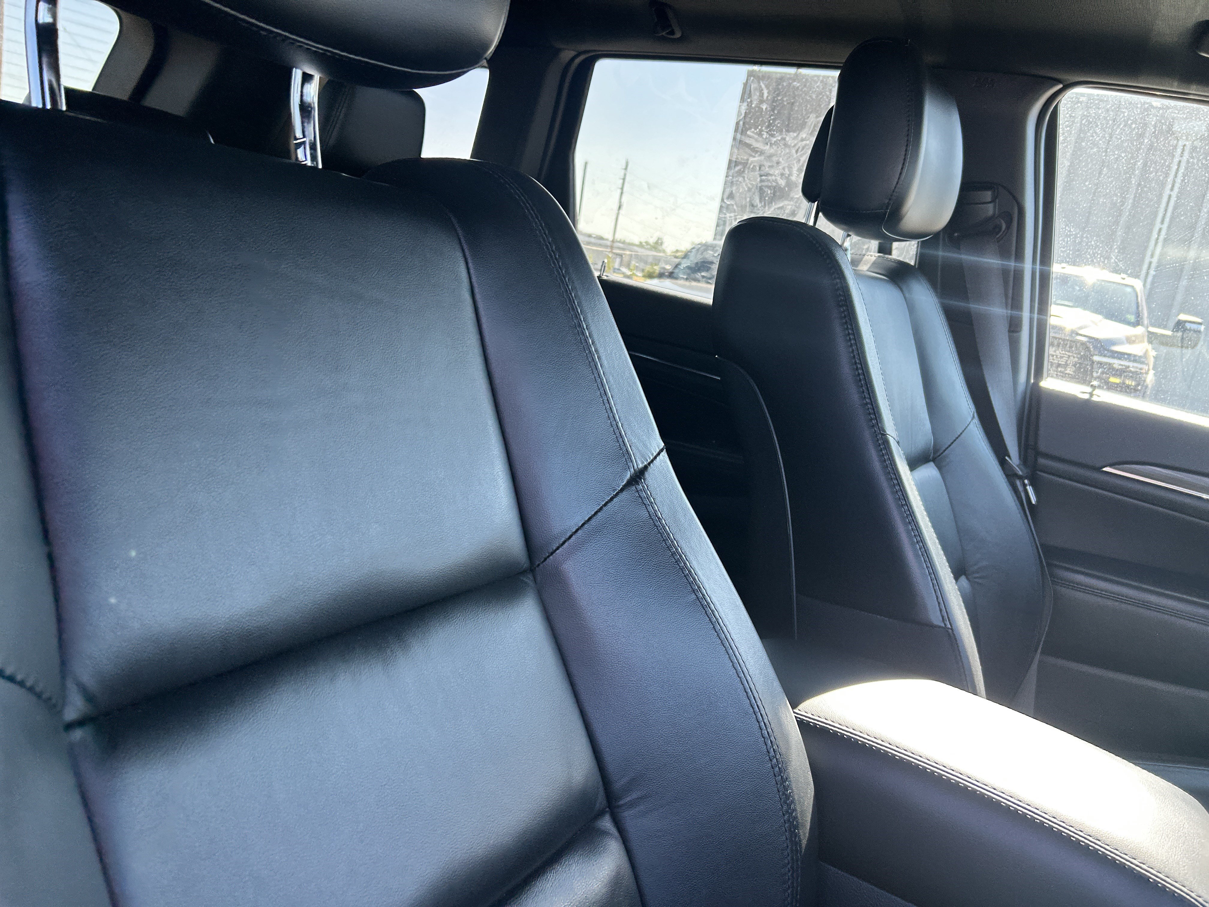 Used 2019 Jeep Grand Cherokee Limited AWD/4WD image 14