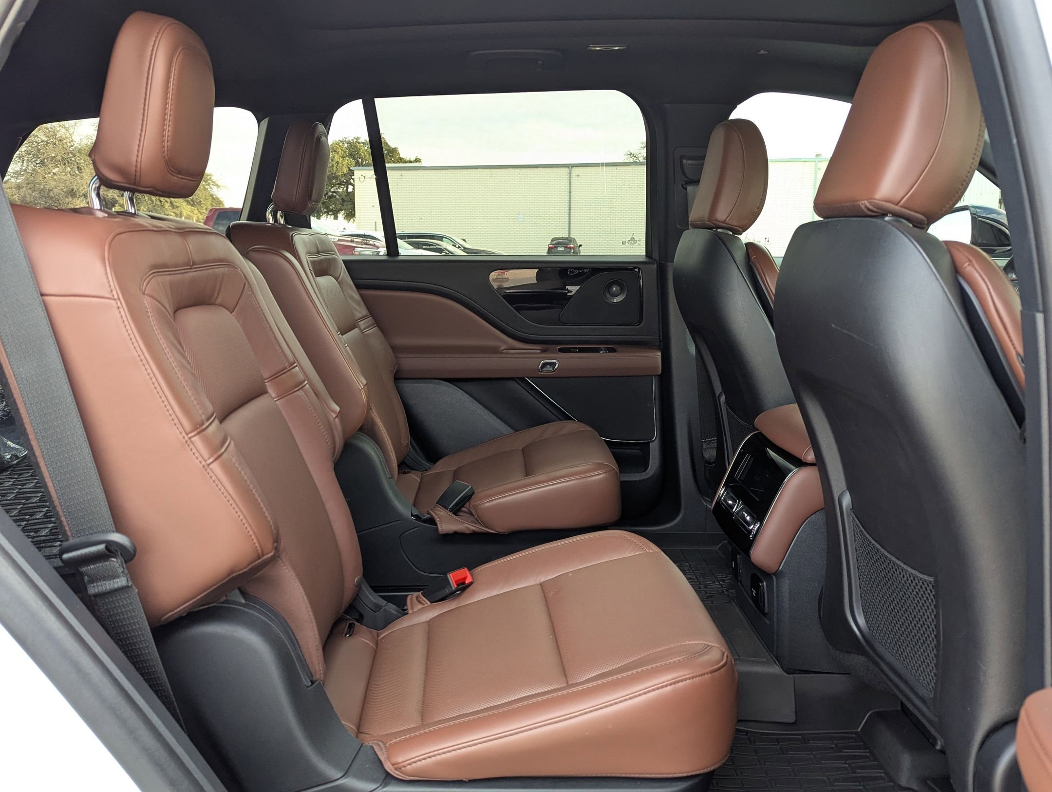 Used 2025 Lincoln Aviator Reserve w/ Illumination Package image 25