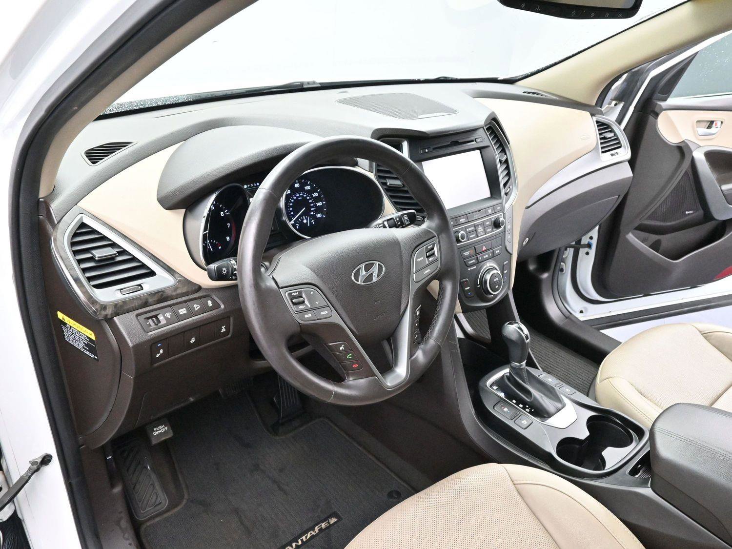 Used 2017 Hyundai Santa Fe Sport w/ 2.4L Tech Package 04 image 12