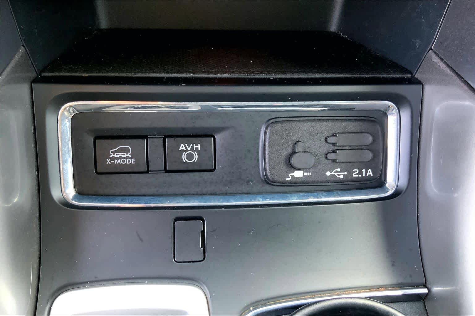 Used 2022 Subaru Ascent Limited AWD/4WD image 35