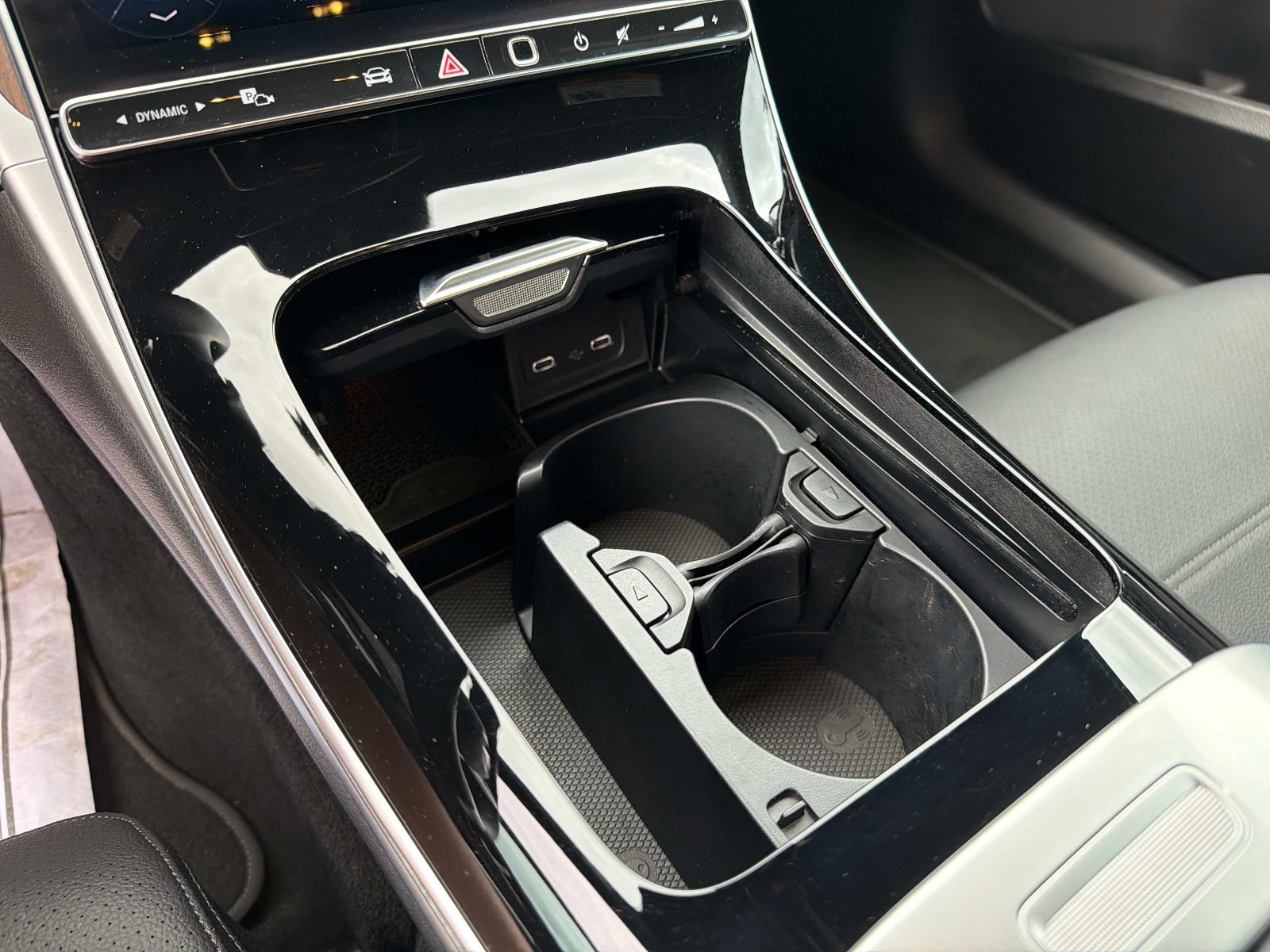 Used 2025 Mercedes-Benz C 300 Sedan image 22