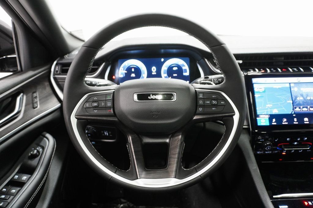 New 2025 Jeep Grand Cherokee L Limited w/ Luxury Tech Group II image 21