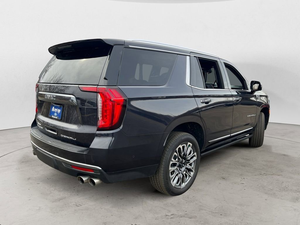 Used 2023 GMC Yukon Denali Ultimate image 3