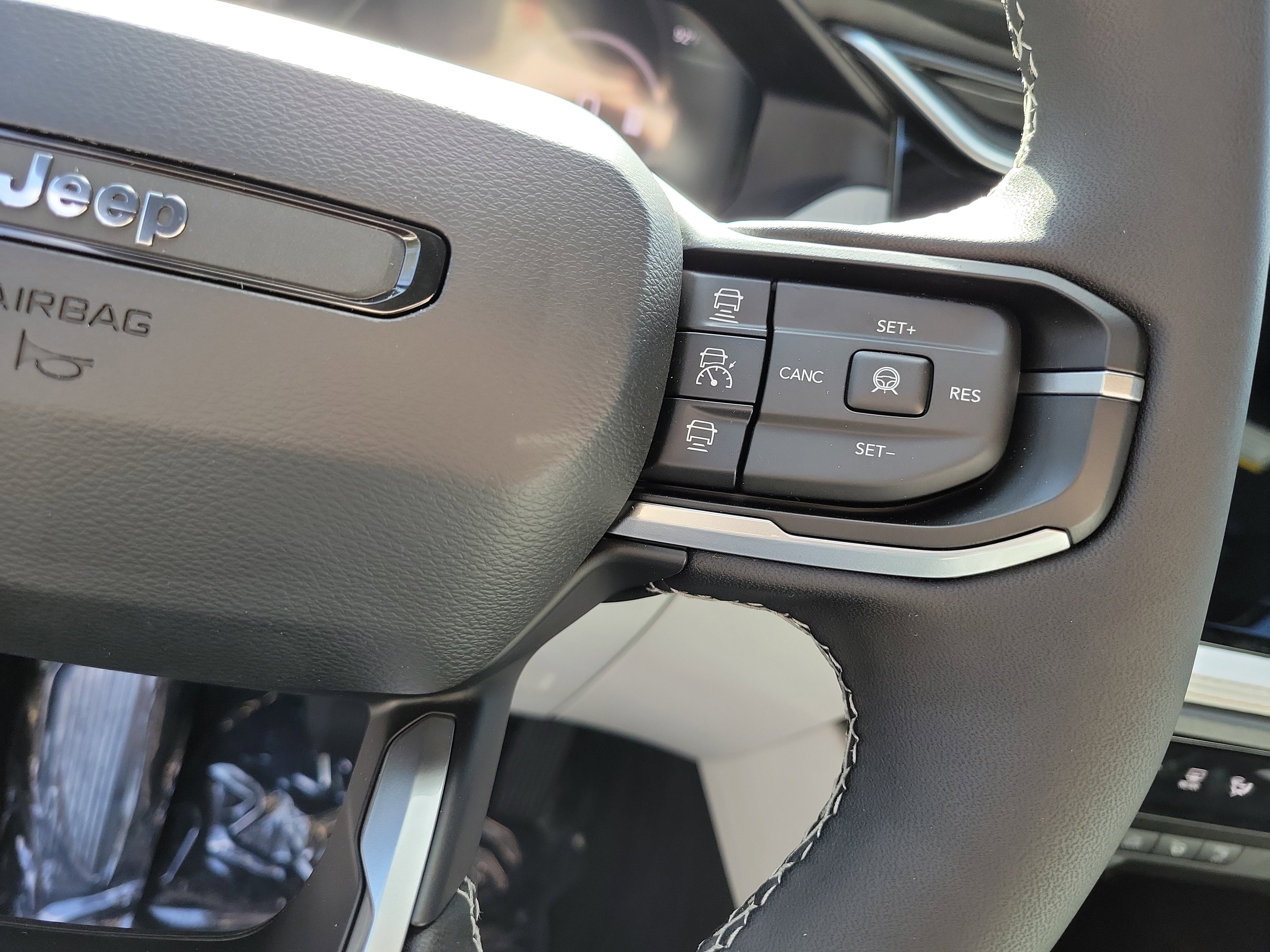 New 2026 Jeep Cherokee Overland w/ Advanced Pro Tech Group AWD/4WD image 24
