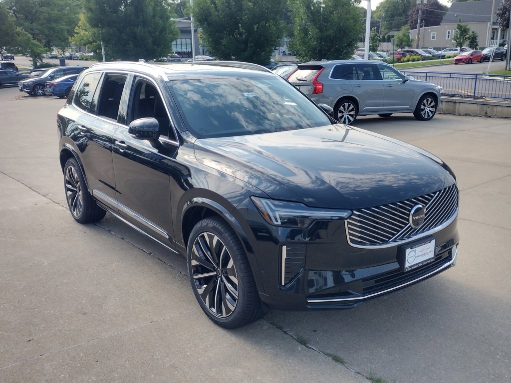 New 2025 Volvo XC90 B6 Plus image 3