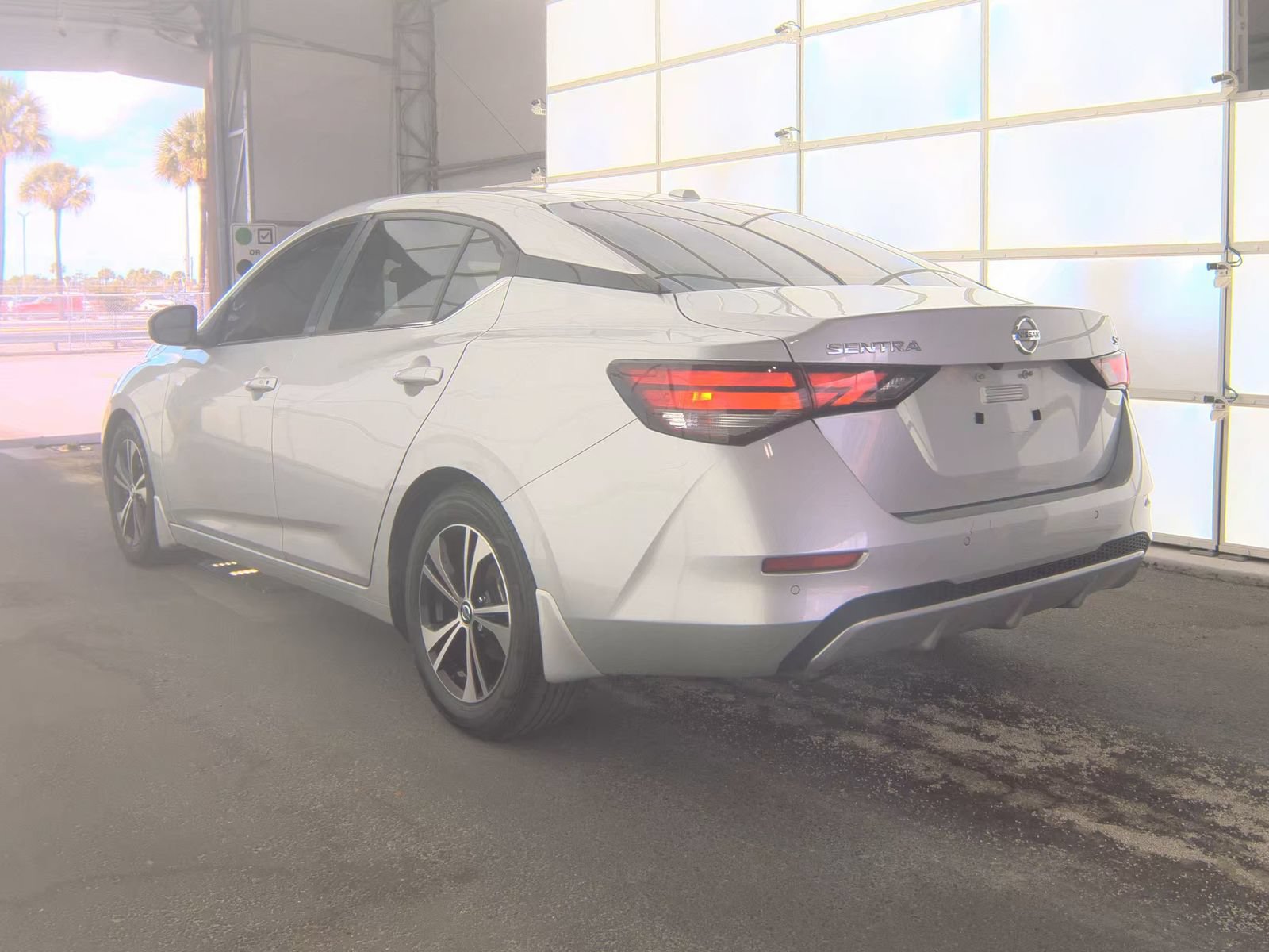 Used 2021 Nissan Sentra SV FWD image 6
