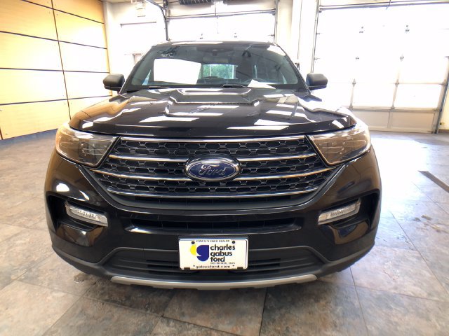 Certified 2020 Ford Explorer XLT w/ Equipment Group 202A AWD/4WD image 2