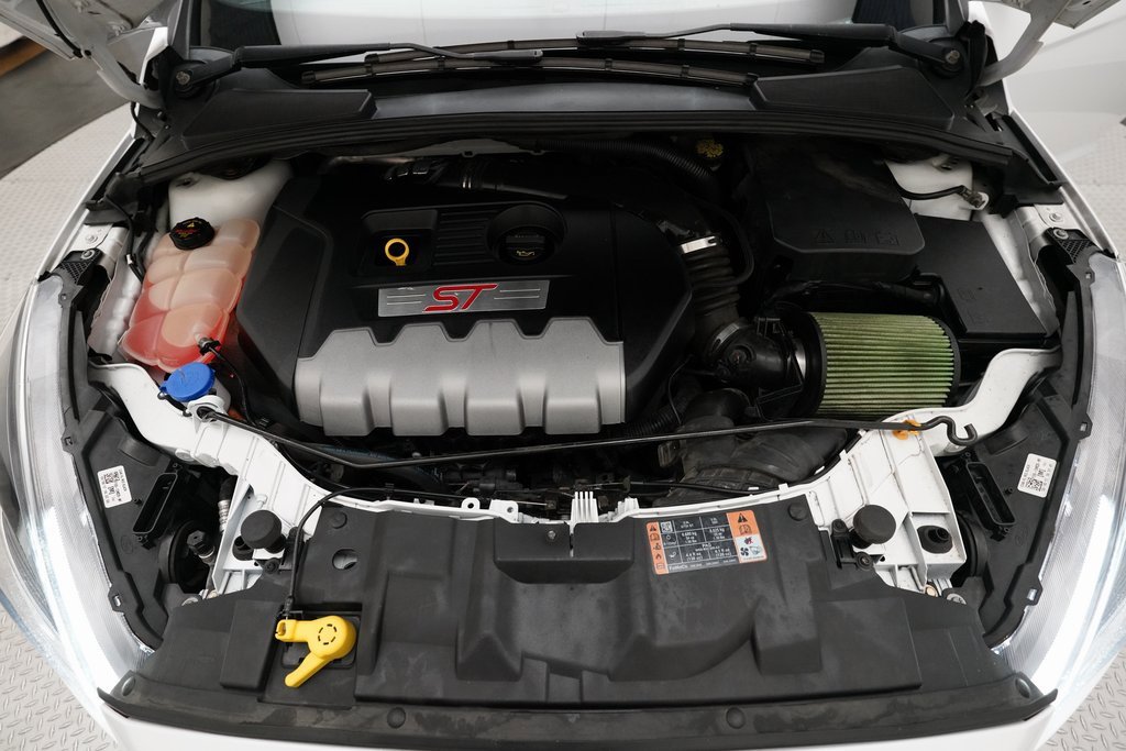 Used 2018 Ford Focus ST image 3