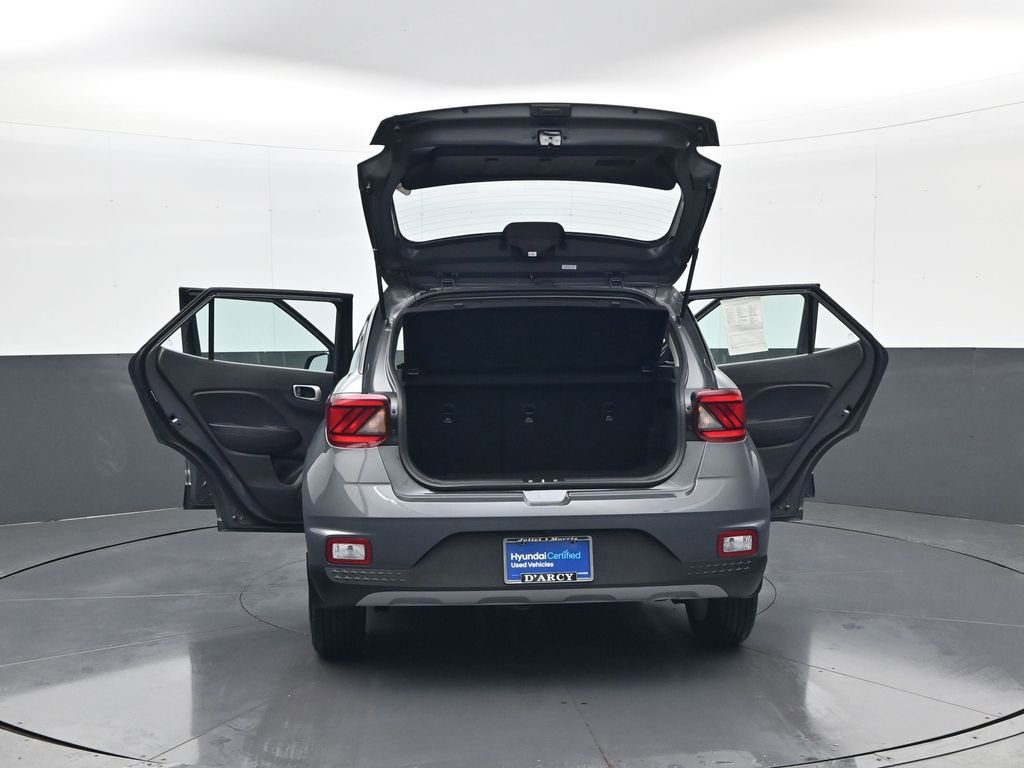 Certified 2026 Hyundai Venue SE image 32