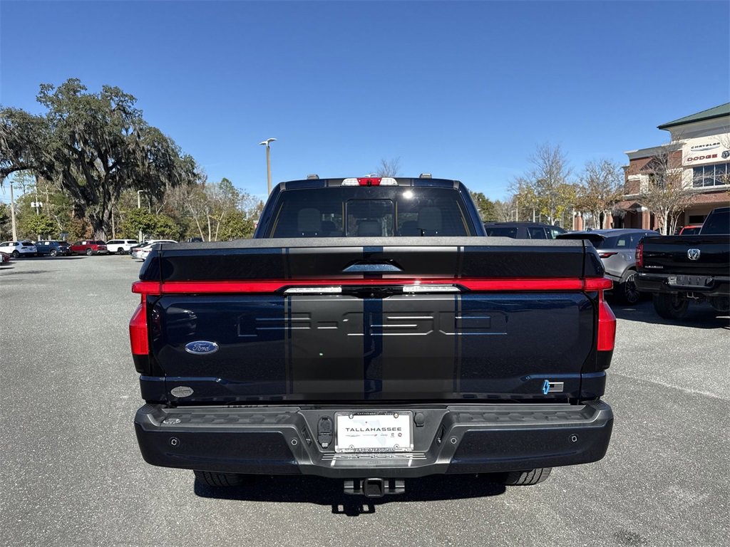Used 2022 Ford F150 Lightning Lariat image 4