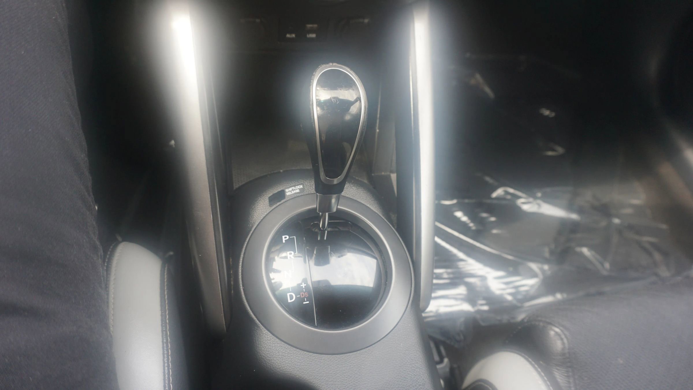 Used 2016 Hyundai Veloster Turbo w/ Option Group 04 image 10