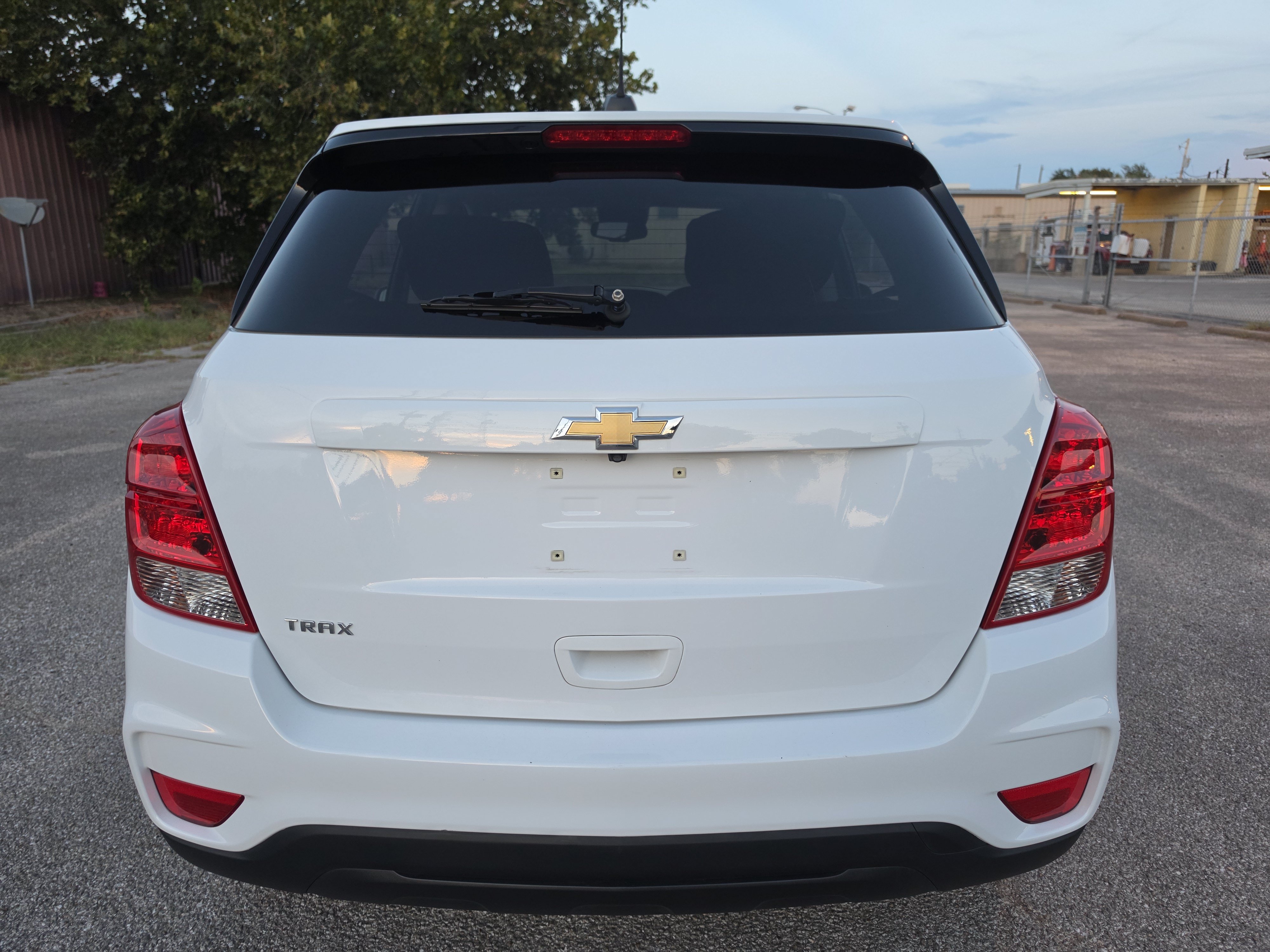 Used 2022 Chevrolet Trax LS w/ Tint and Cruise Package FWD image 6