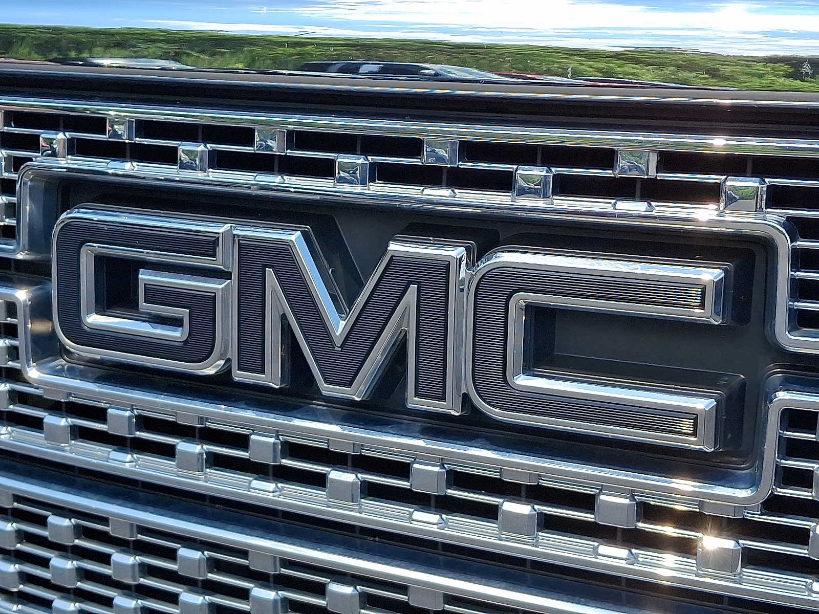 Used 2019 GMC Sierra 2500 Denali w/ Suspension Package, Off-Road AWD/4WD image 29