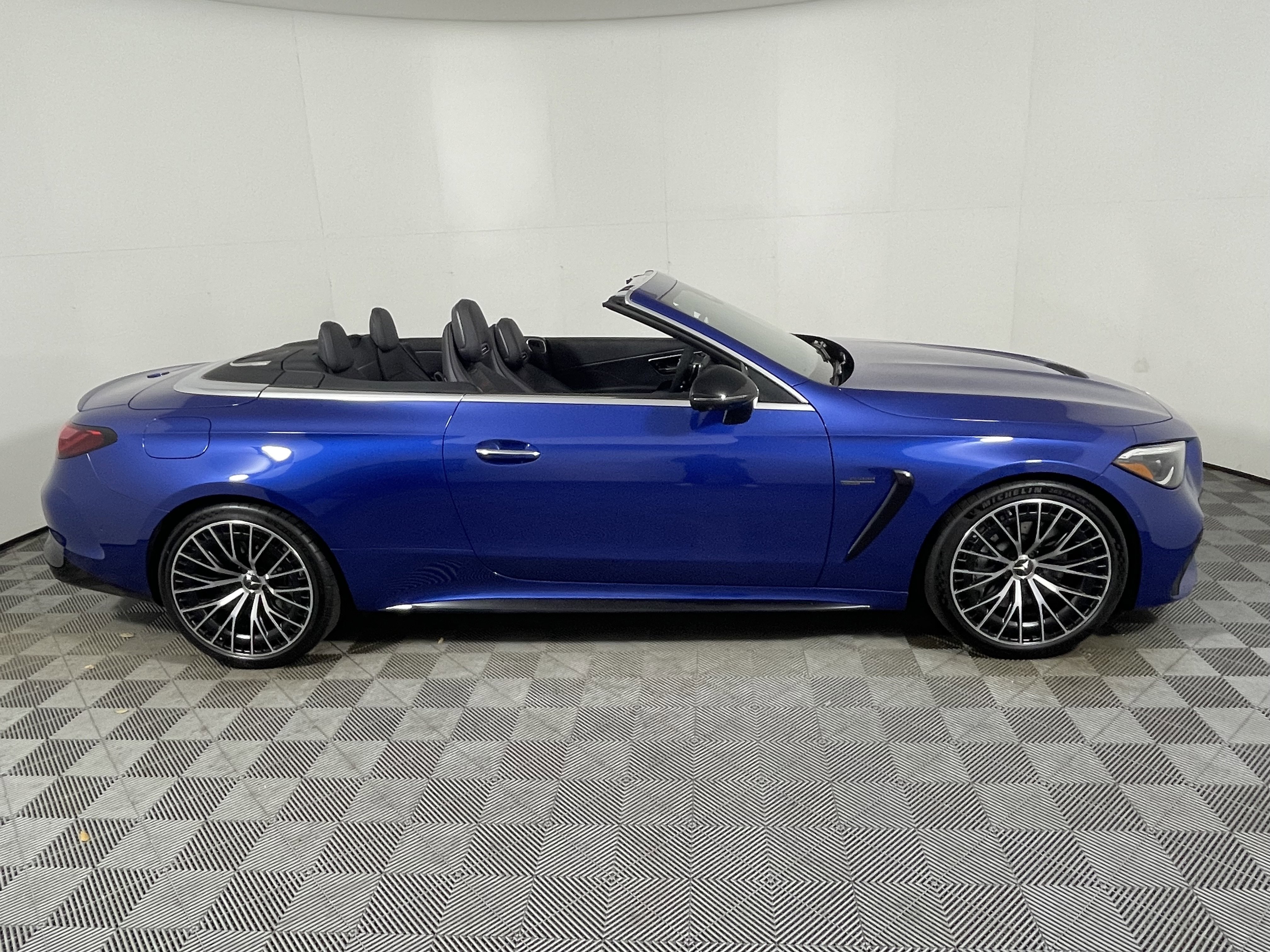 Used 2025 Mercedes-Benz CLE 53 AMG 4MATIC Cabriolet image 6