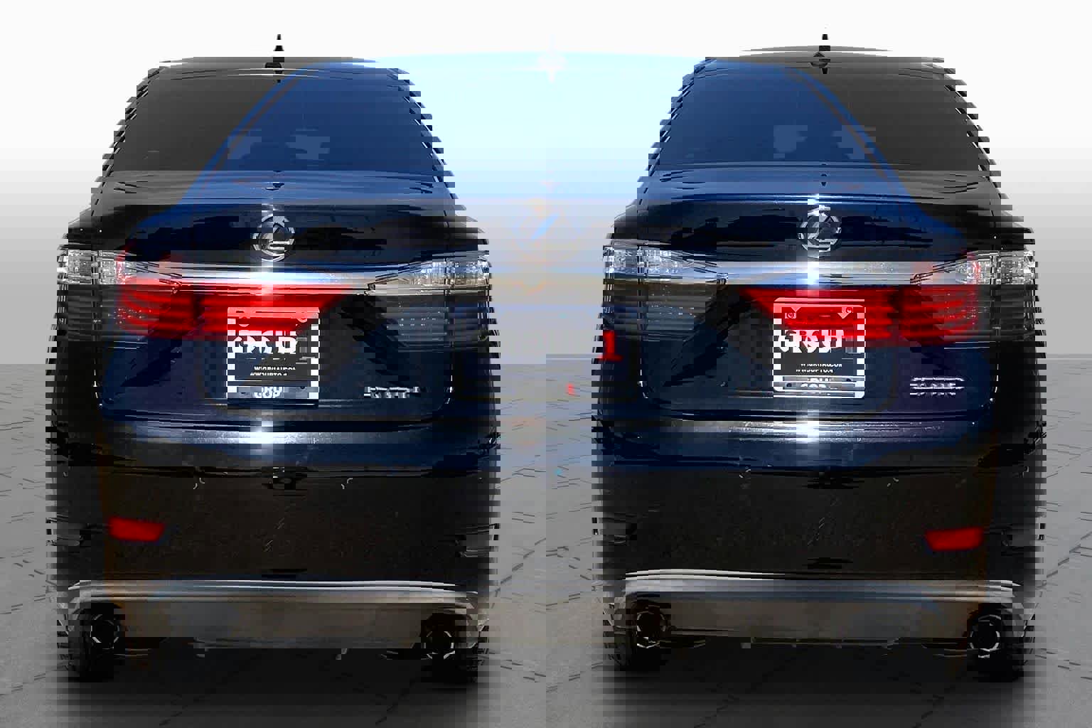 Used 2014 Lexus ES 350 w/ Luxury Package FWD image 4