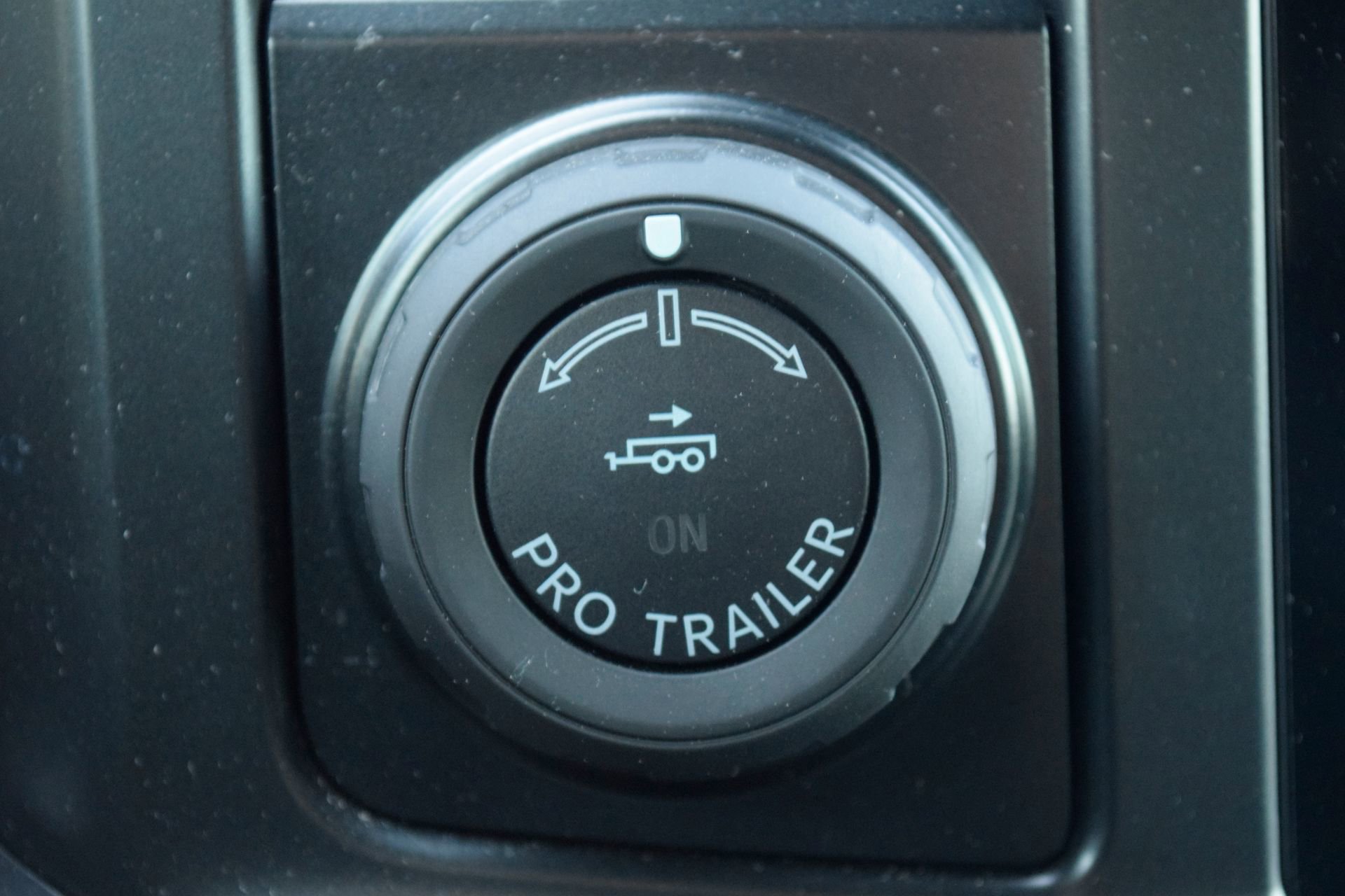 Used 2024 Ford F250 Platinum w/ FX4 Off-Road Package AWD/4WD image 15