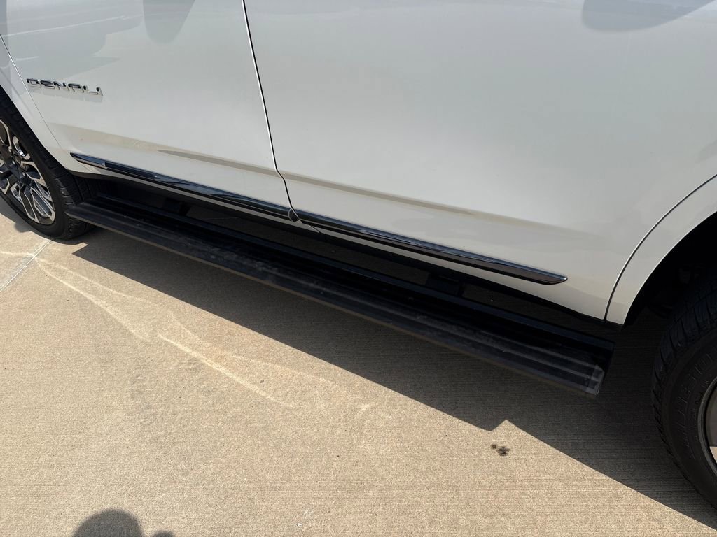 Used 2023 GMC Yukon Denali Ultimate image 41
