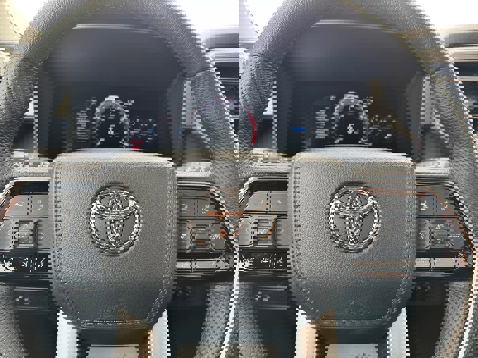 Used 2023 Toyota Sequoia Limited image 20