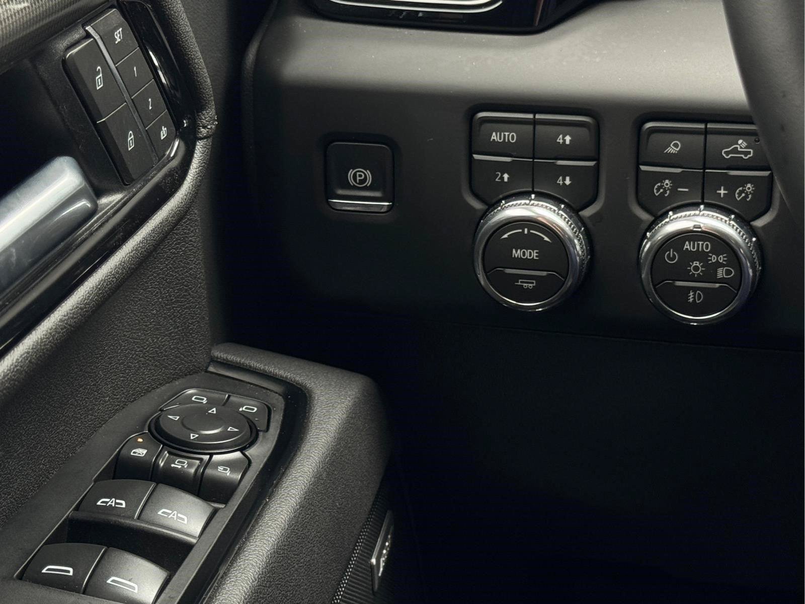 Used 2026 GMC Sierra 2500 AT4 AWD/4WD image 29