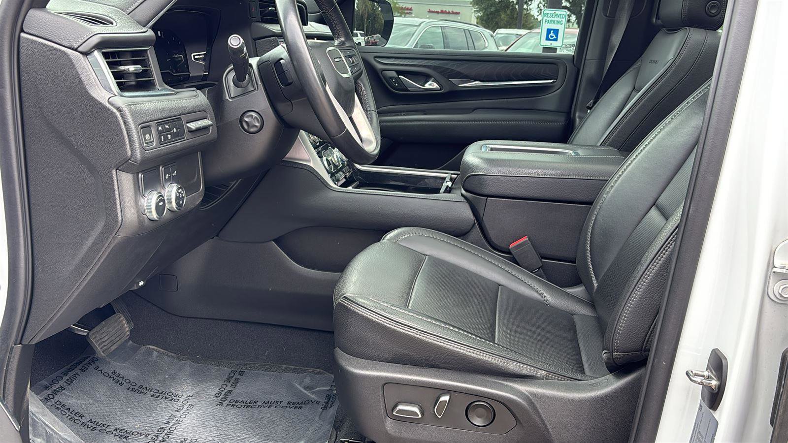 Used 2023 GMC Yukon XL Denali RWD image 13
