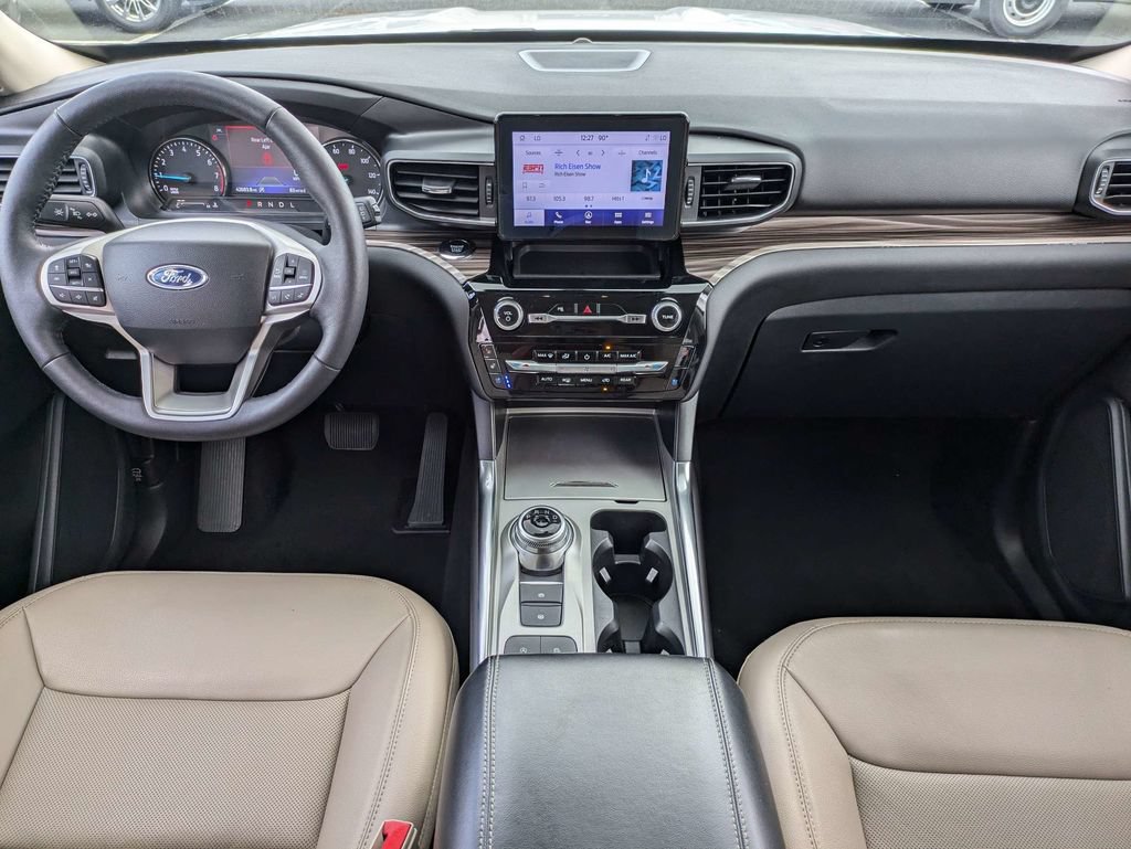 Used 2024 Ford Explorer Limited RWD image 17