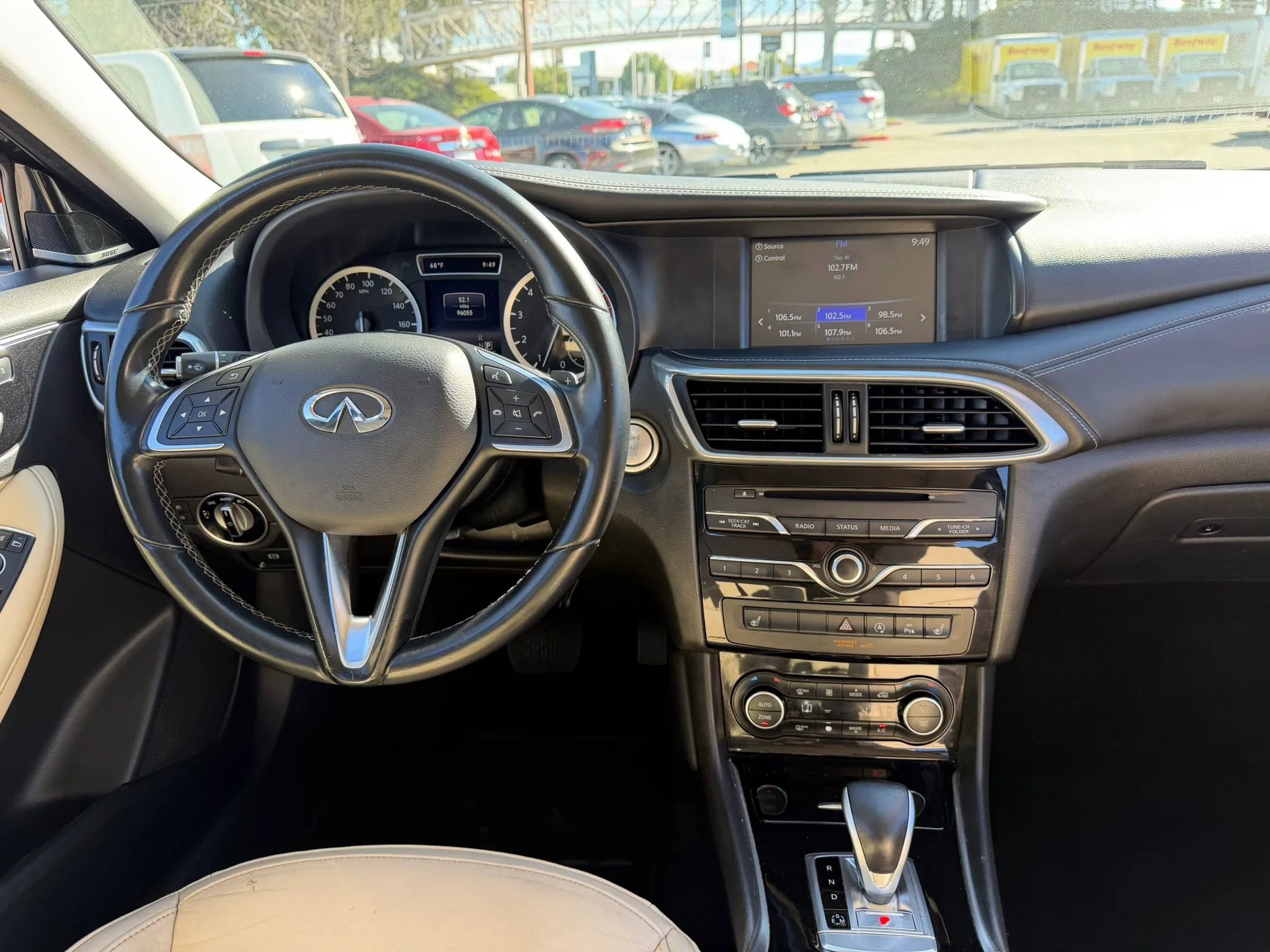 Used 2017 INFINITI QX30 Premium w/ Navigation Package image 15