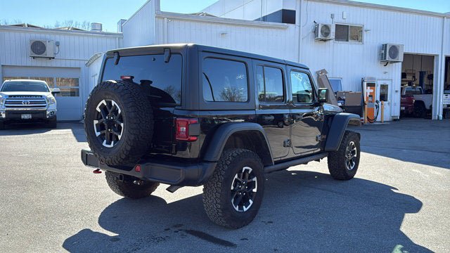 Certified 2025 Jeep Wrangler Unlimited Rubicon AWD/4WD image 6