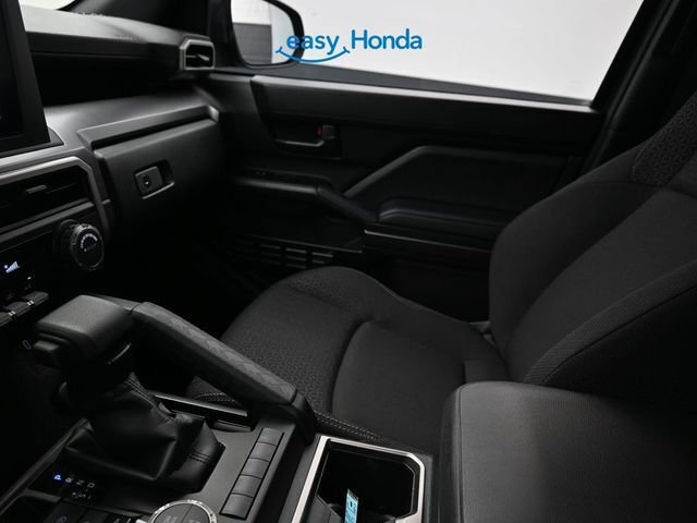 Used 2025 Toyota 4Runner SR5 AWD/4WD image 13