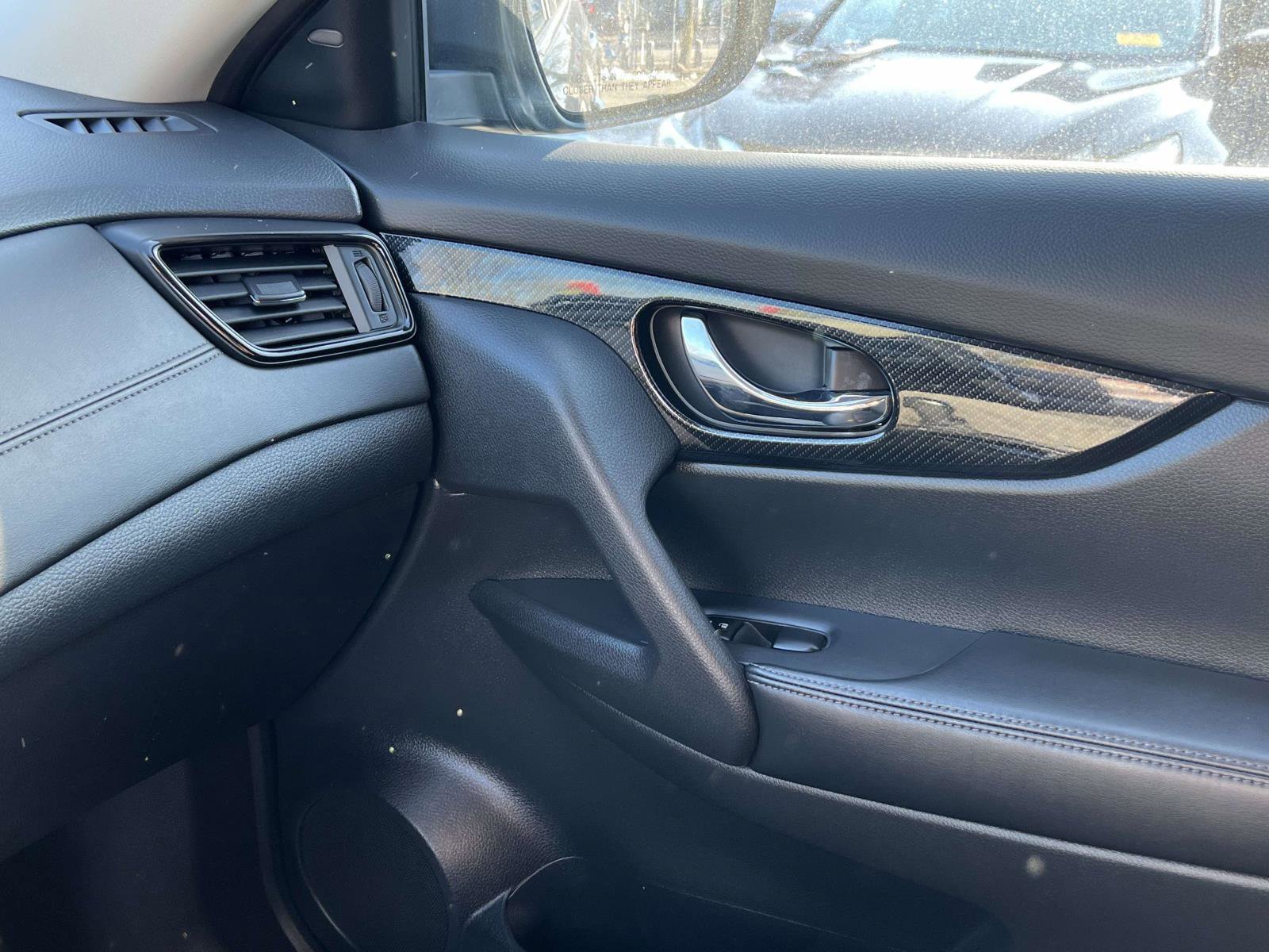 Used 2020 Nissan Rogue SL w/ Premium Package image 39