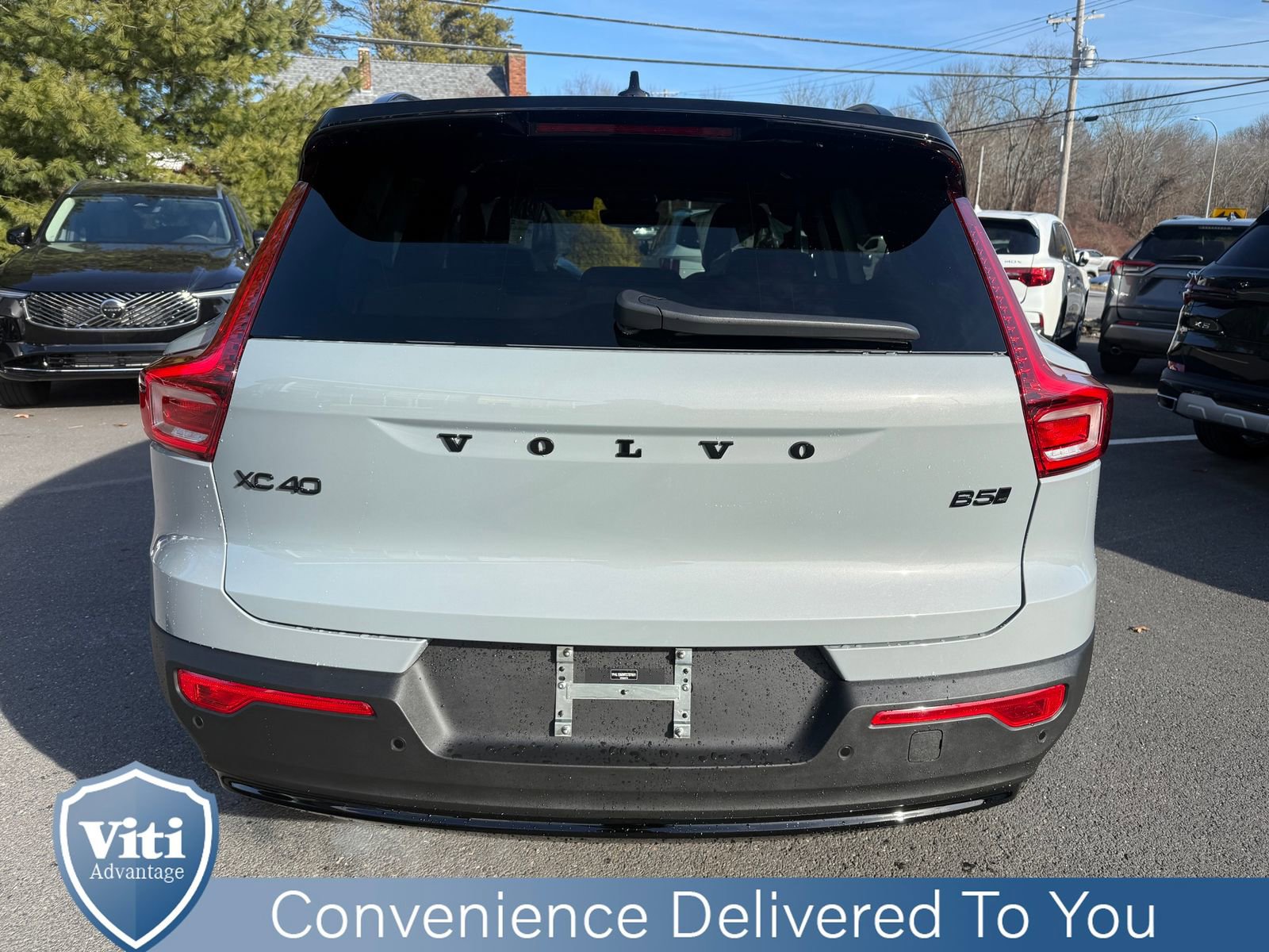 New 2026 Volvo XC40 B5 Ultra w/ Protection Package Premier image 7