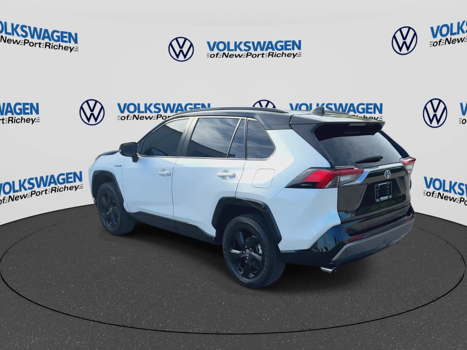 Used 2021 Toyota RAV4 XSE w/ XSE Grade Weather Package AWD/4WD image 8