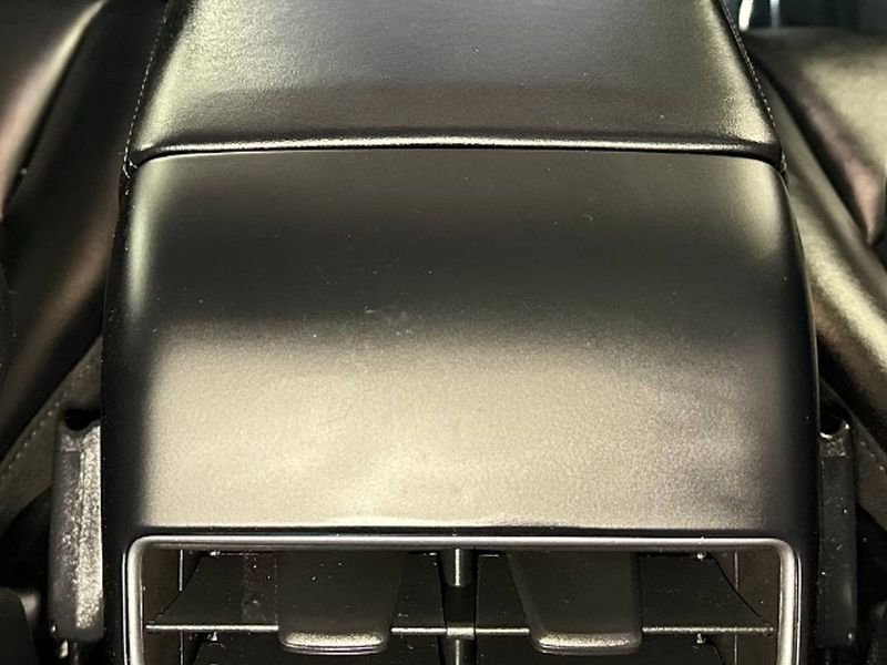Used 2023 Tesla Model Y Performance image 32